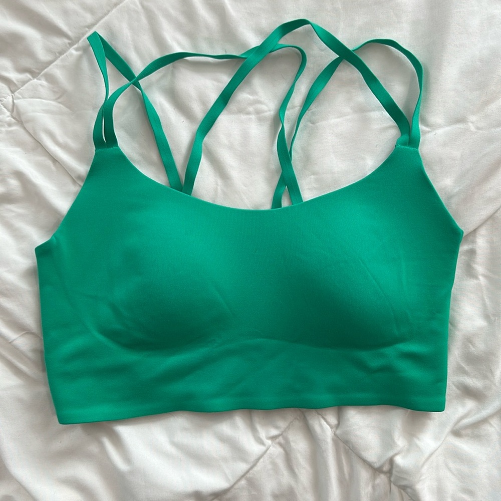 American Eagle offline Medium